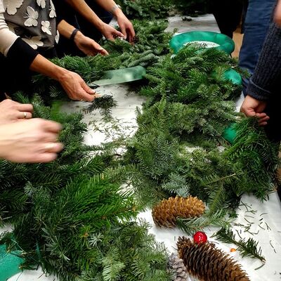 Kalėdinio vainiko pynimas